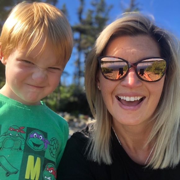 Meet your Posher, Krista - Picture 1 of 1